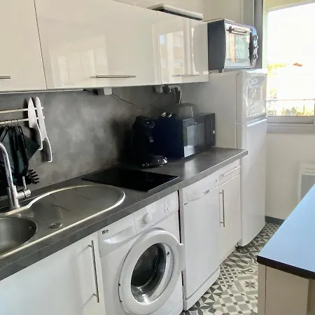 De Palais 생팔레쉬르메르